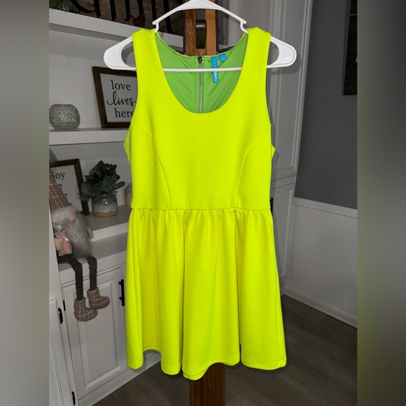 Nanette Lepore Dresses & Skirts - Lamour Nanette Lepore Lime Green Dress